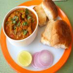 Pav with Bhaji (Pavbhaji)