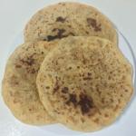 Stuffed Aloo Paratha with Pickle