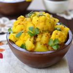 Cauliflower Potatoes (Aloo Gobi)